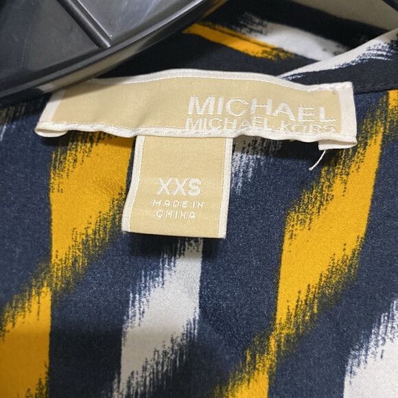 EUC Michael Kors Button Down Blouse - Picture 2 of 4